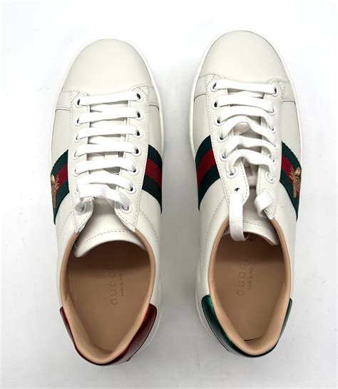 gucci ace con la freccia rossa